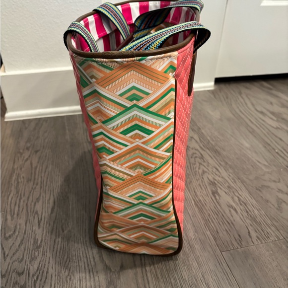 ❤️🩷Consuela Embroidered Coral Tote Bag❤️🩷 - Picture 5 of 9